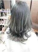 オリーブグレージュ