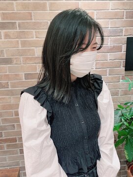 デルタ(Delta) 切りっぱなしボブ×暗めアッシュ