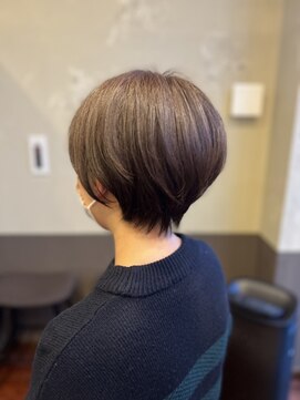 ヘアーメイク アチャ(hair make accha) 後頭部ふっくらハンサムショート