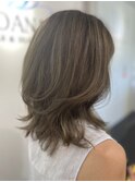 マットベージュ ハイライト