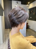 バンデヘアーデザイン(BANDE hair design) 白髪ぼかしハイライト × 襟足締めたショートボブ