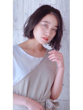 クシュ 所沢東口店(kusyu...) シルキーベージュ/斜めバング/グレージュカラー/デザインカラー