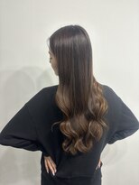 イオエ 岡本(ioe)&nbsp;黒髪/グレーベージュ/レイヤーロング/前髪パーマ/艶髪/髪質改善