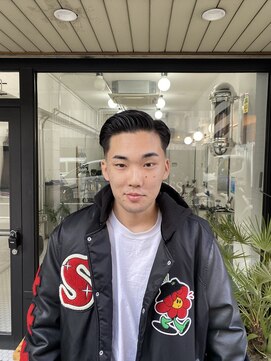 ウェルネス(Wellness) スキンフェード サイドパート