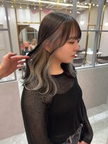 ロンド レア 天神大名店(Lond Le’a)&nbsp;天神大名ダブルカラーケアブリーチインナーカラーシルバーグレー