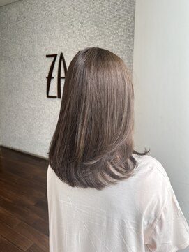 ザック ヴィ(ZACC  vie) レイヤーカット　グレージュ　ナチュラル