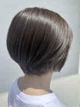 イーエム 自由通り店(e.m.)