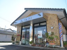ヤスイ(YASUI)の雰囲気（駐車場はお店前に4台あります。）