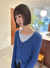 デン(den) ミニボブ シアーベージュ