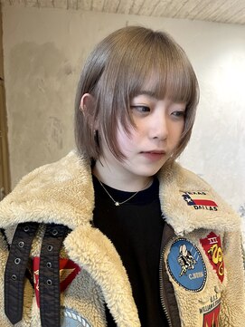 イルウィ(irwi) 【miku/ブリーチ】レイヤーボブ/ミルクティーベージュ