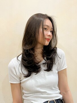 ザック ヴィ(ZACC  vie) たっぷりレイヤーカットで38ミリのワンカールスタイル