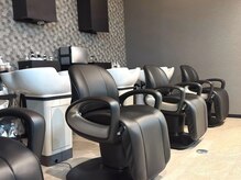 アリア イースト バイ エクラート 新宿東口店(ARiA east byECLART)の雰囲気（最新髪質改善で自分史上最高の髪へ[髪質改善/縮毛矯正/新宿駅]）