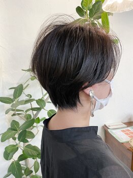 シロ(Shiro)の写真/ただ短くするだけでなく、今の自分を一番美しく見せるスタイルへ。