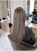 イルミナカラーハイライトロングスタイル