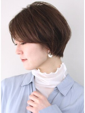 サーカス バイ ビュートリアム 青山(CIRCUS by BEAUTRIUM) 大人可愛い　耳かけショート　ショート　くびれショート　青山