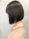 前下がりボブ/暗髪カラー
