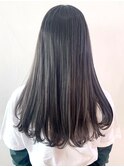 グレージュロング_ホワイトアッシュエアリーくびれヘア_ba320551