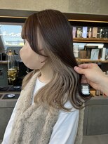 ロンド 表参道店(Lond)&nbsp;ミルクティーベージュが映えるインナーカラー/ハイトーンブリー