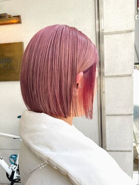 ラポ(lapo) ハイトーンピンクのボブスタイル