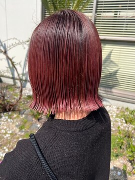 ナカオコアフュール(NAKAO COIFFURE) ピンクカラー 艶髪ボブヘア 外ハネアレンジ