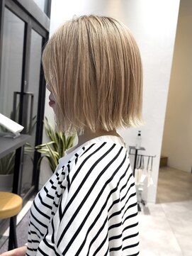 ビューレイギンザ(VIEW LEI GINZA) 切りっぱなしボブ