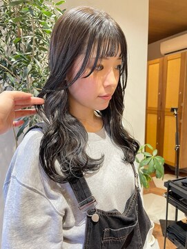 アリカ(alica) セミウェットウェーブグレージュインナーカラー10代20代30代40代