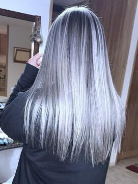 ブレイズヘアー(BLAZEhair) 【完全モノトーン】ホワイトバレイヤージュ×ブリーチ２回