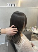 オリーブグレージュ