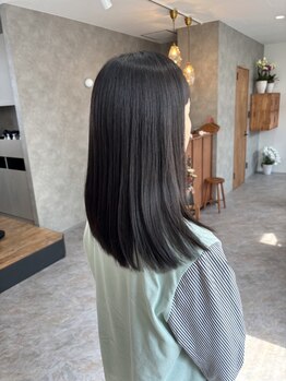 トマリギ(tomarigi)の写真/【髪質改善ストレート】しっとりやわらかい、ナチュラルに馴染む。自然な仕上り。縮毛矯正で艶髪へ。