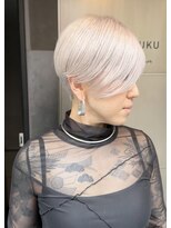 セルン(cerne)&nbsp;ベリーショートハイトーンケアブリーチ大人ショートホワイト