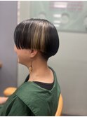 クールなグレージュインナーカラー