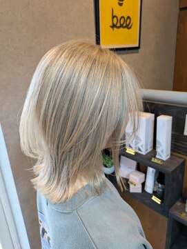 ビー(bee) ベージュダブルカラー