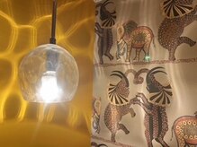 ハヤットデザイン(hayat×design)の雰囲気（トルコ遺跡を巡るかの様な雰囲気像柄のクロスは海外取り寄せです）