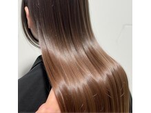 季節や髪質の変化を読み解き、今必要なトリートメントを提案します！欠落した栄養を補い芯から潤う素材美へ