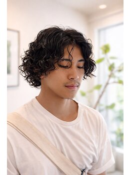 CYAN MEN’S 矢場町/メンズ/メンズパーマの写真/【矢場町駅徒歩1分】眉カット×パーマで清潔感UP!顔の印象は8割が眉で決まる◇最新トレンド×身だしなみ。