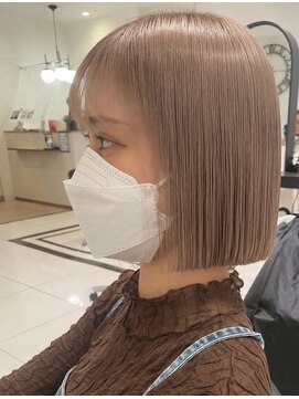 レーヌ(REINE) 切りっぱなしボブ