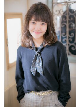 ハイル(Heil) 【Heil】 *レイヤーでふわっとミディアム*