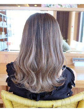 シェロヘア(cielo HAIR) グラデーショングレーベージュ