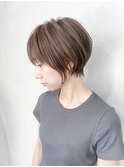 くびれショート　アッシュベージュ　うざバング