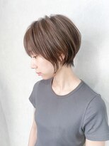 ベル(VELU)&nbsp;くびれショート　アッシュベージュ　うざバング