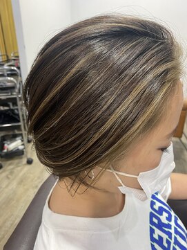 ワンス(Once) ハイライト×ショートレイヤー◎20代30代40代50代