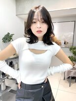 ミディアムレイヤーカット/くびれヘア/20代30代/インナーカラー