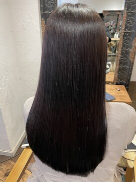 クオーレ(CUORE) ドライヤーで乾かしただけで綺麗にサラサラにまとまる縮毛矯正