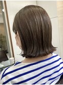 パツッとボブ×ベージュカラー