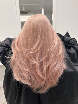 ヴィア(Via) レイヤーカット/ピンクカラー/ダブルカラー/ブリーチ/ハイトーン