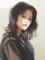 カナン 銀座(CANAAN)&nbsp;ふんわりパーマをウェットヘアに。レイヤーヘアにオススメ。