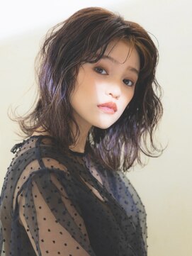 カナン 銀座(CANAAN) ふんわりパーマをウェットヘアに。レイヤーヘアにオススメ。