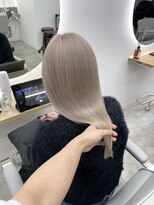 シラフ(SHIRAF)&nbsp;ホワイトグレージュ