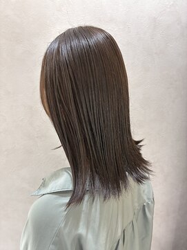 ハイヴィー(Hivi) アッシュグレージュ