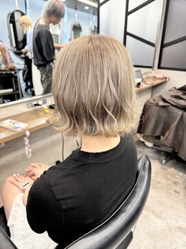 ジーナ 池袋(Zina) #ミニボブのミルクティーベージュ